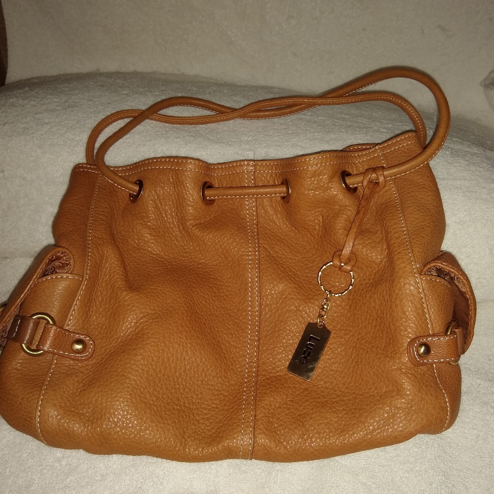 Luce leather shoulder bag.